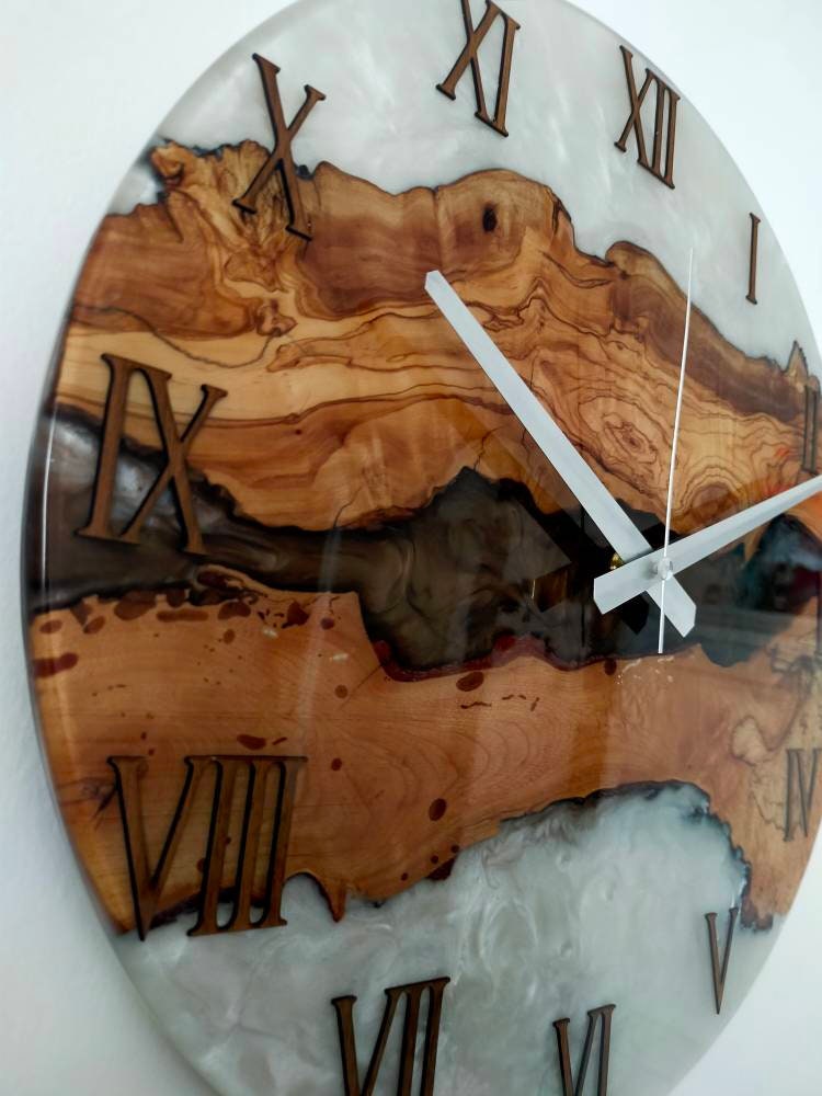 Bicolor Epoxy & Olive Wood Wall Clock Wholesale vendor