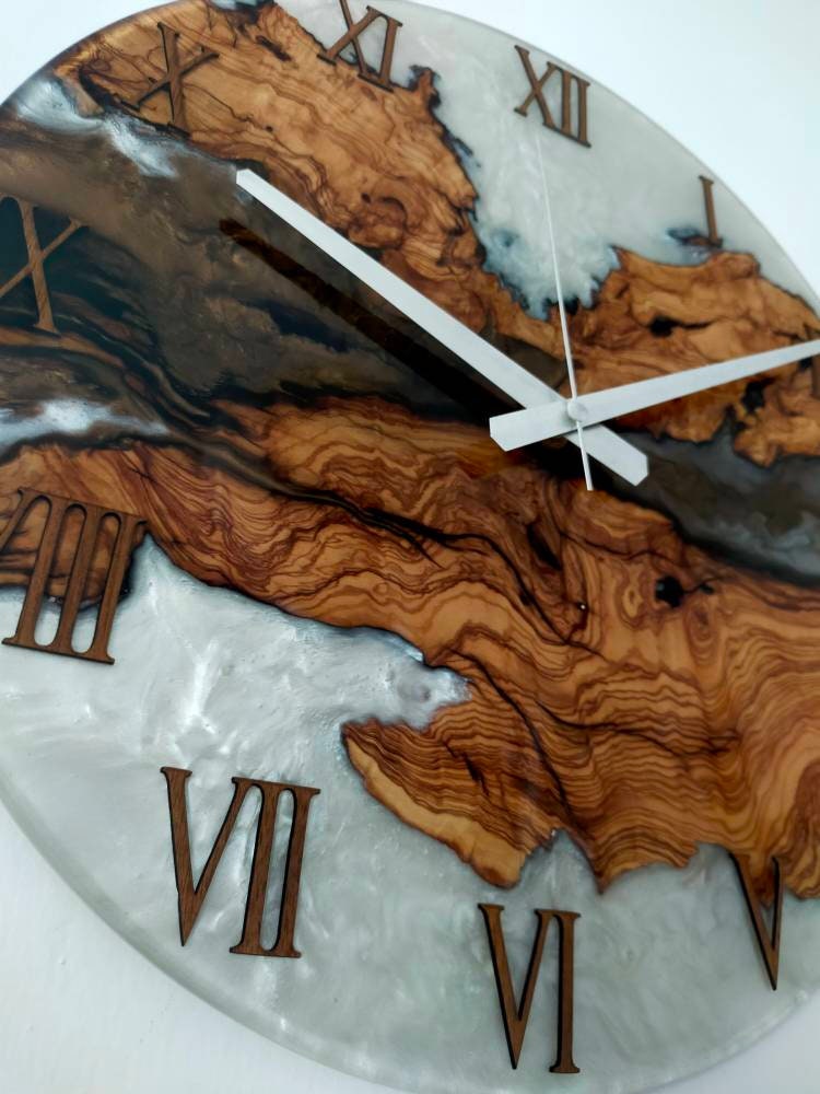 Bicolor Epoxy & Olive Wood Wall Clock Wholesale vendor