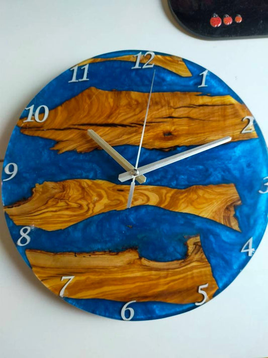 Metallic Color Epoxy & Olive Wood Wall Clock resinwoodliving