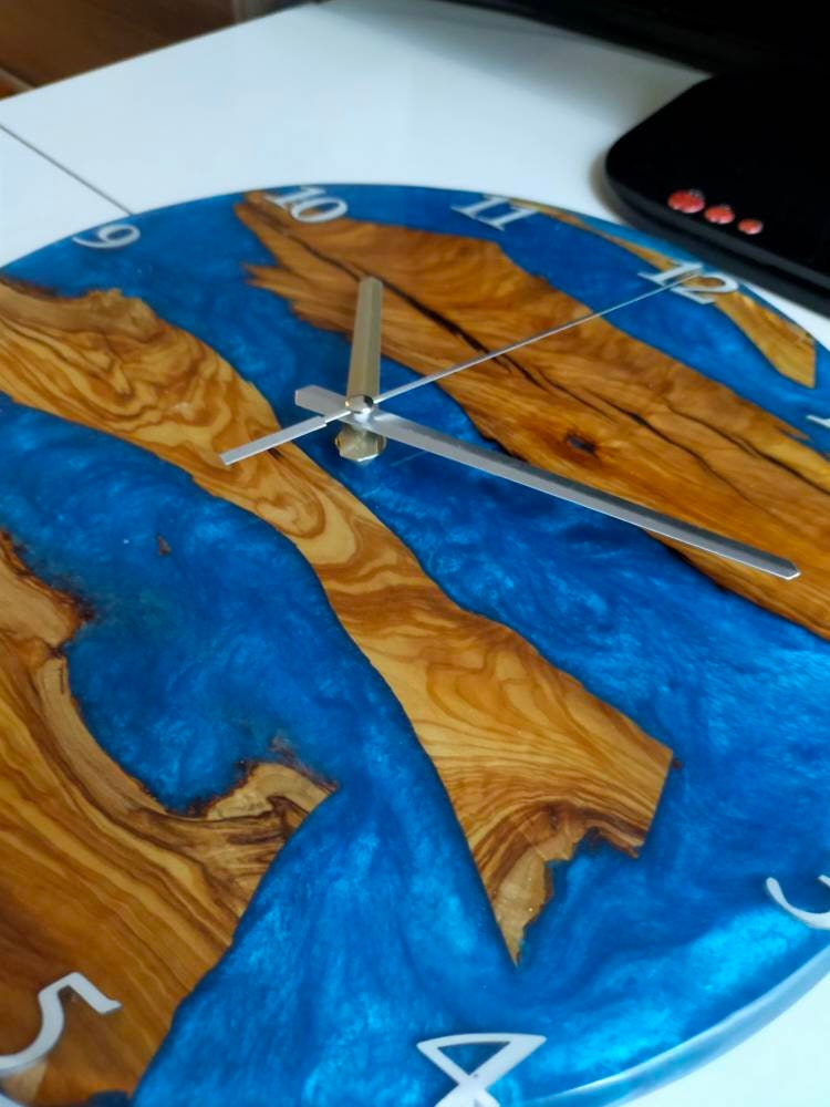 Metallic Color Epoxy & Olive Wood Wall Clock Wholesale vendor