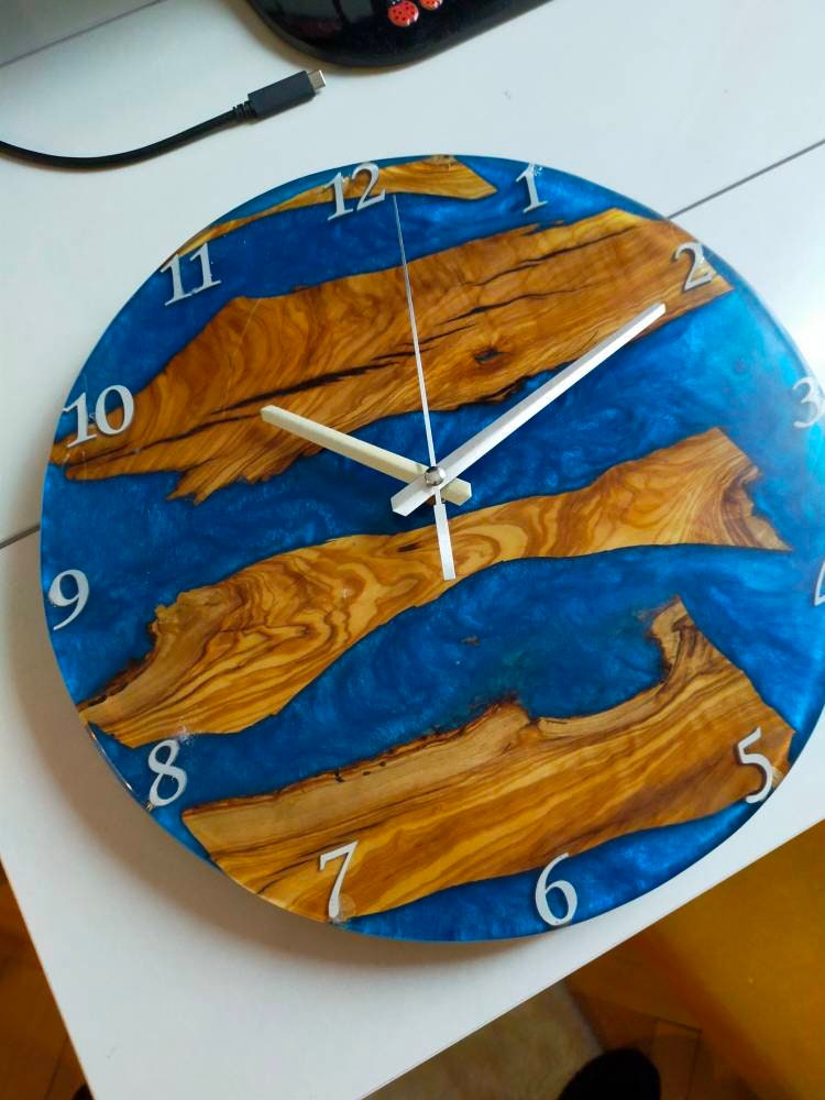 Metallic Color Epoxy & Olive Wood Wall Clock resinwoodliving