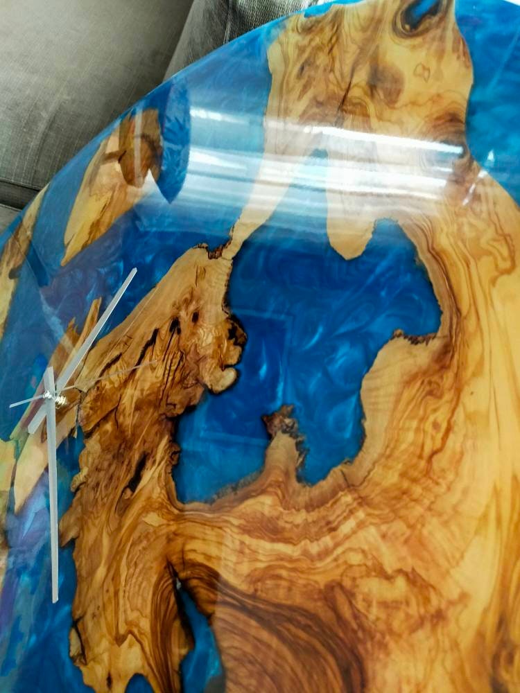 Metallic Color Epoxy & Olive Wood Wall Clock Wholesale vendor