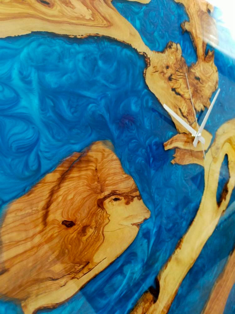 Metallic Color Epoxy & Olive Wood Wall Clock Wholesale vendor