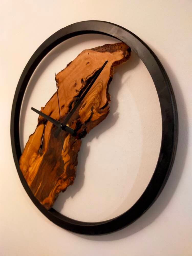 Rustic Olive Wood Wall Clock Wholesale vendor