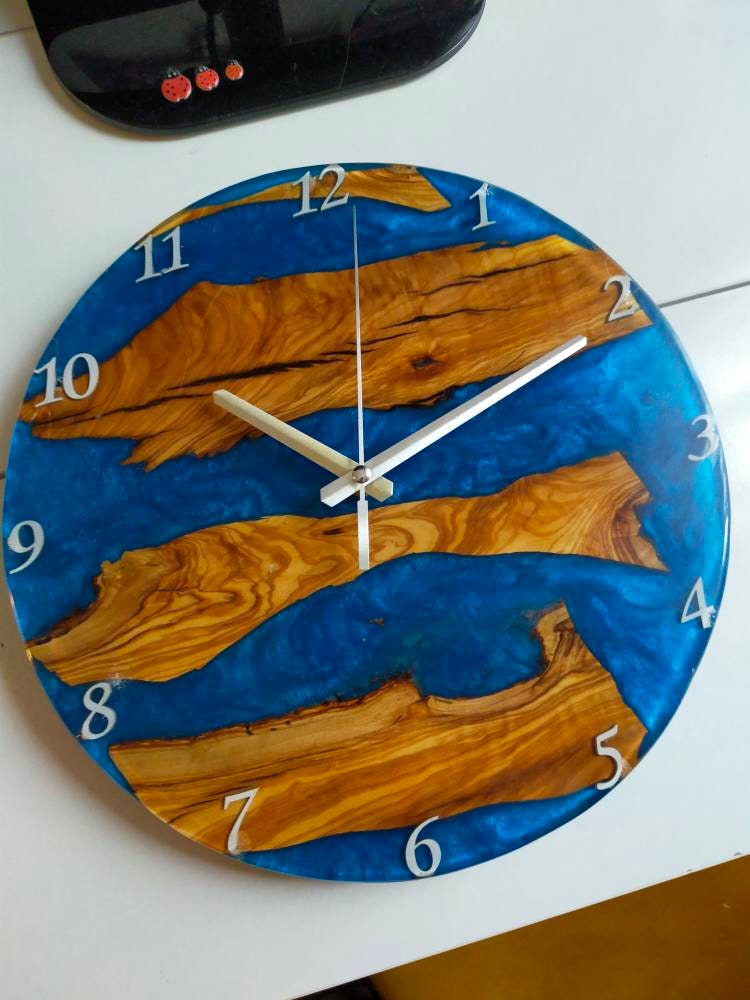 Metallic Color Epoxy & Olive Wood Wall Clock resinwoodliving