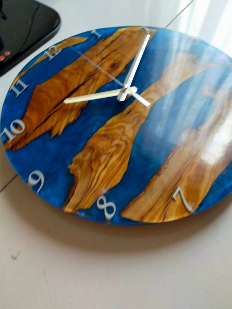 Metallic Color Epoxy & Olive Wood Wall Clock resinwoodliving