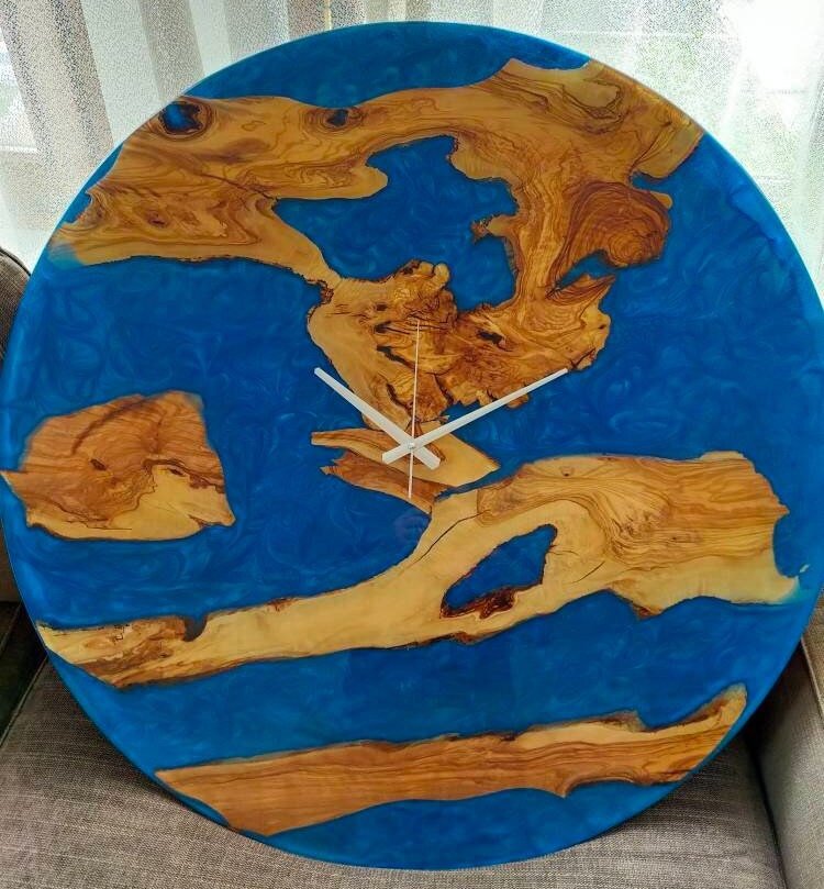 Metallic Color Epoxy & Olive Wood Wall Clock resinwoodliving