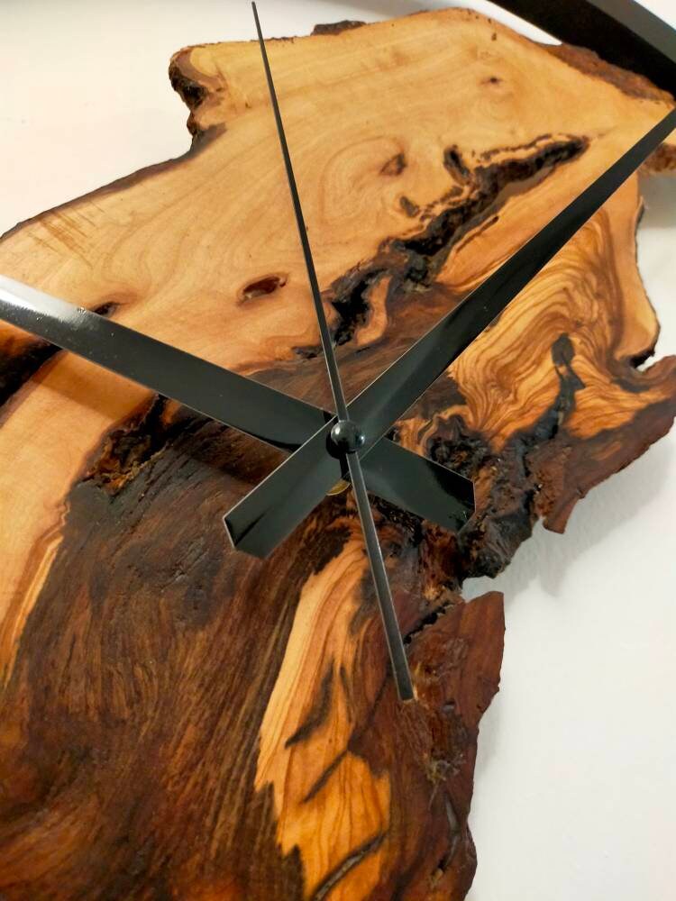 Rustic Olive Wood Wall Clock Wholesale vendor